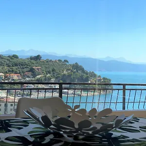 sea-view-terrace.hotelitalianriviera.com/